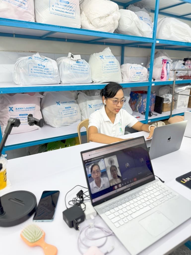 Buổi học live